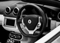 Ferrari: Ένα βιβλίο για τα αυτοκίνητα συνώνυμα της ταχύτητας