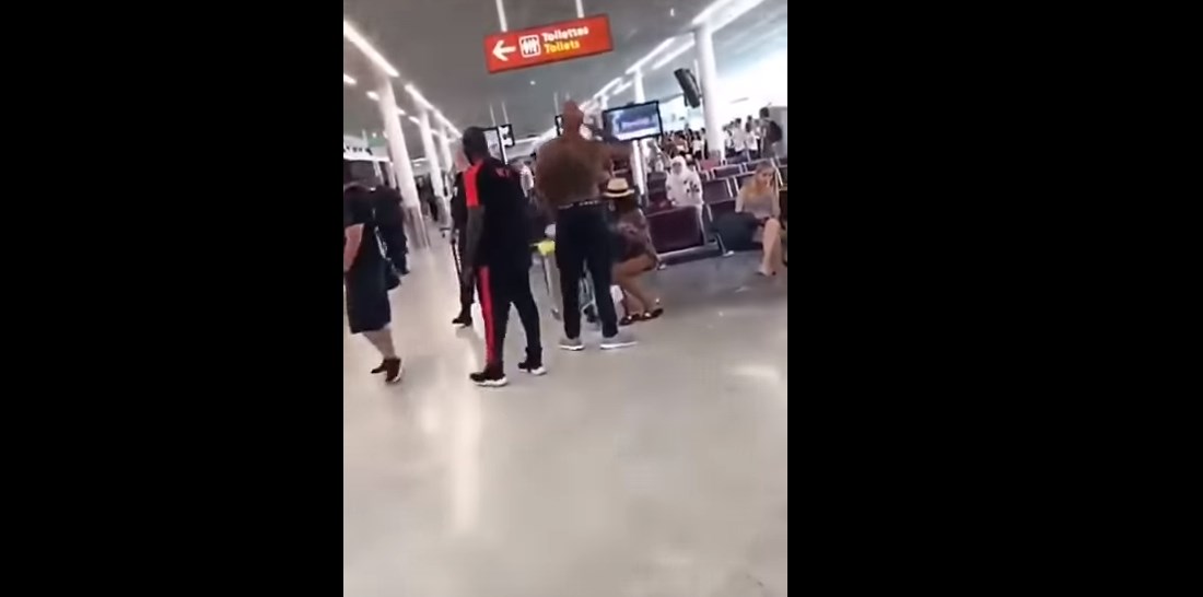 Booba: Ο Γάλλος ράπερ άφησε το τραγούδι και άρχισε τα μπουκέτα (vid)