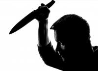 Επιστήμονας έλεγε το τέλος των βιβλίων σε συνάδελφό του και εκείνος άρπαξε το κουζινομάχαιρο!