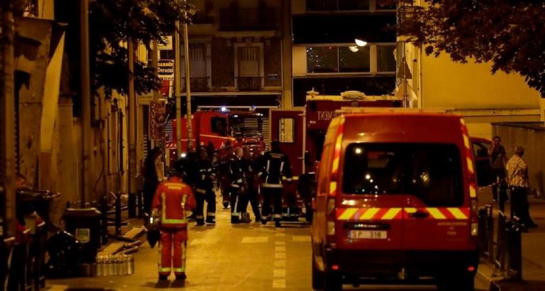 ΦΩΤΙΑ: 19 τραυματίες από πυρκαγιά σε διώροφο κτίριο στο Παρίσι