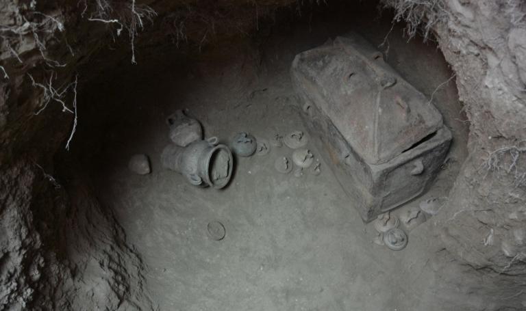 Ασύλητος θαλαμοειδής τάφος βρέθηκε στην Ιεράπετρα (pics)