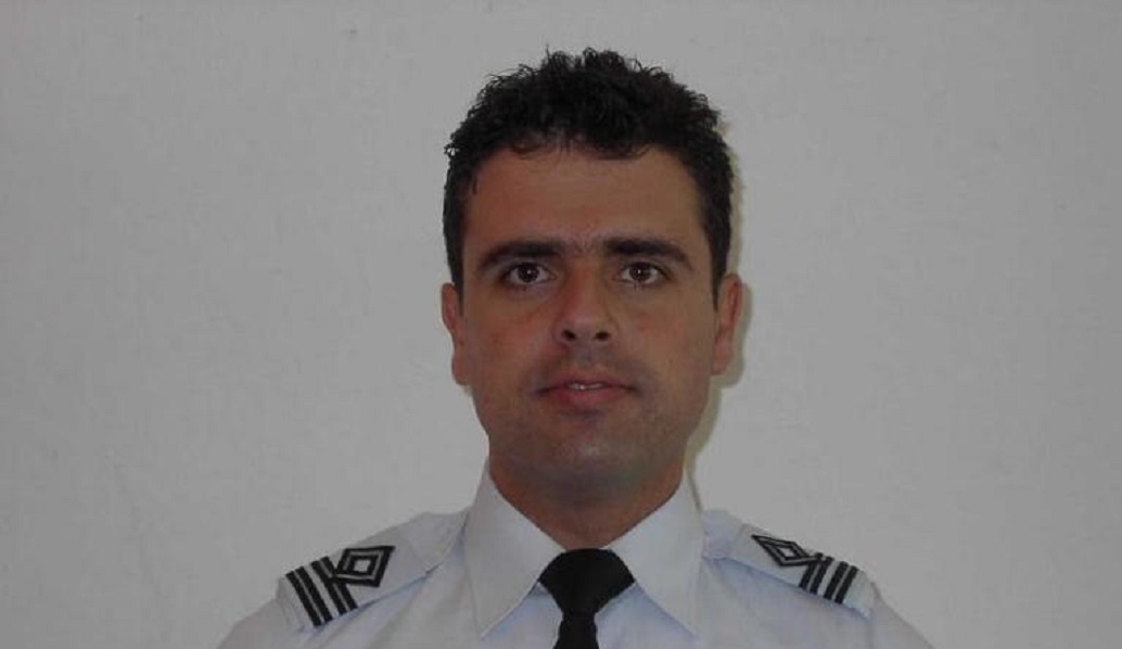 Πένθος στην Πολεμική Αεροπορία: Αυτός είναι ο κυβερνήτης που βρέθηκε νεκρός (pics&vid)