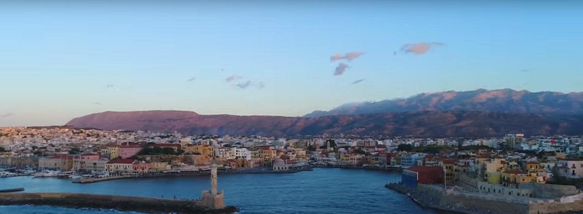 Συνεργασία Λιμενικού Ταμείου και δήμου Χανίων για την αναβάθμιση της πλατείας Σούδας