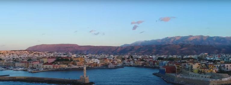 Συνεργασία Λιμενικού Ταμείου και δήμου Χανίων για την αναβάθμιση της πλατείας Σούδας