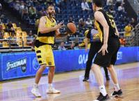 Γιάνκοβιτς: Έδωσε τα χέρια με τον Χολαργό