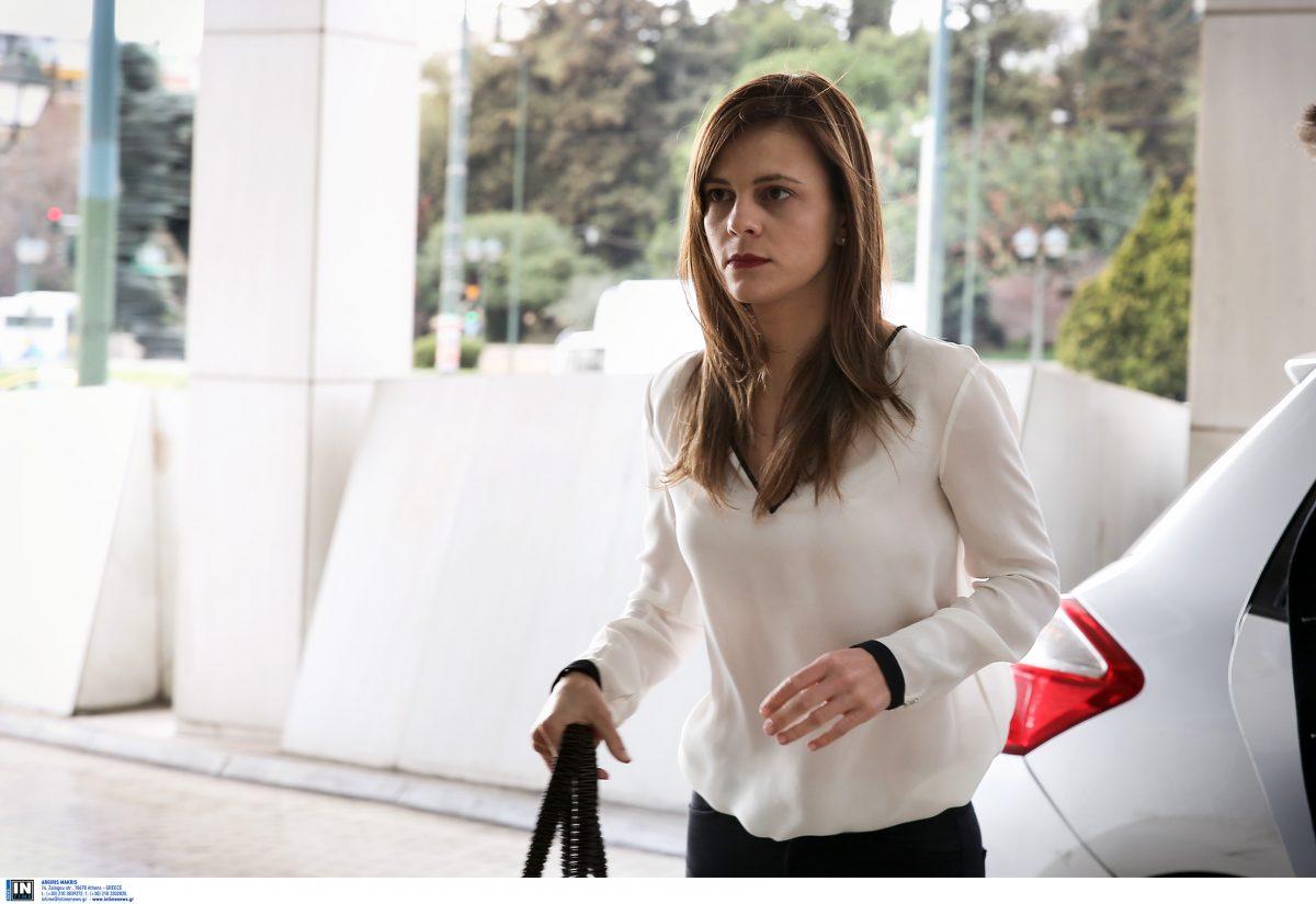 Αχτσιόγλου: Ο νέος, αυξημένος κατώτατος μισθός θα ισχύσει χωρίς ηλικιακές διακρίσεις