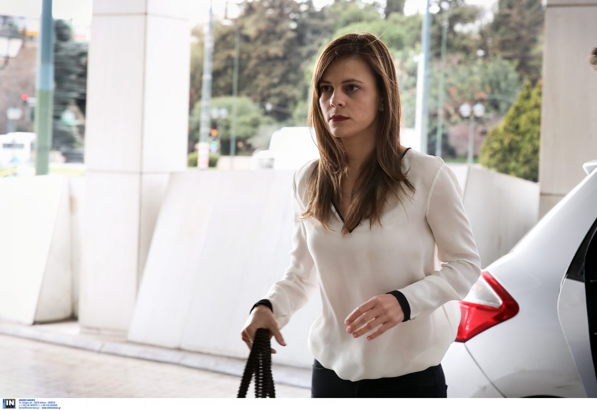 Αχτσιόγλου: Ο νέος, αυξημένος κατώτατος μισθός θα ισχύσει χωρίς ηλικιακές διακρίσεις