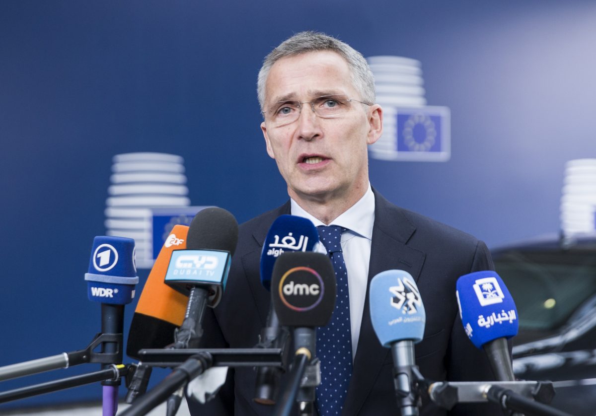 Στόλτενμπεργκ: Ξεκαθαρίζει στον Ζάεφ – Ένταξη στο ΝΑΤΟ μόνο με “ναι” στο δημοψήφισμα