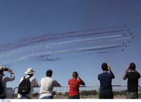 Athens Flying Week: Αεροπλάνα θα πετάξουν σε χαμηλό ύψος πάνω από την Αθήνα