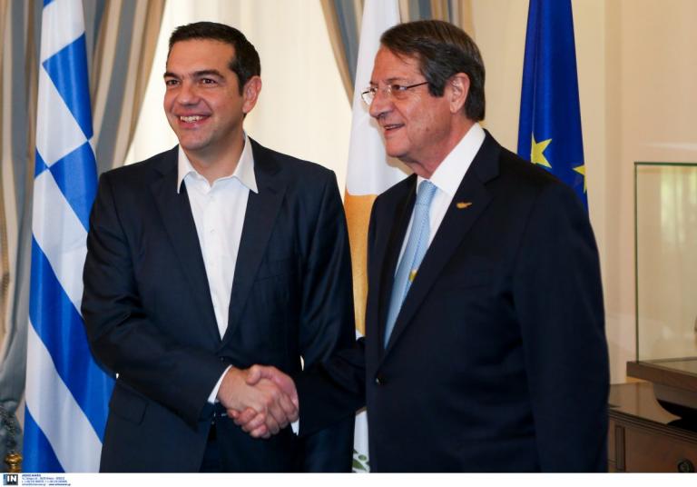 Συνάντηση Τσίπρα – Αναστασιάδη στο Μέγαρο Μαξίμου