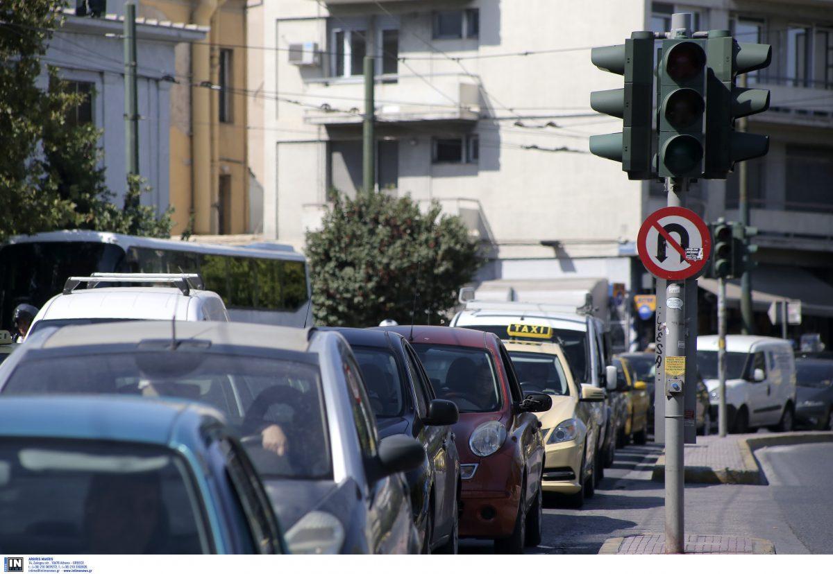 ΕΛΣΤΑΤ: Πόσο αυξήθηκαν οι πωλήσεις των αυτοκινήτων