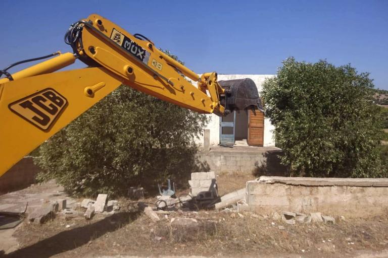 Αυθαίρετα: Συνεχίζονται οι κατεδαφίσεις