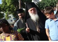 ΠΡΩΤΗ ΜΕΡΑ ΣΤΟ ΣΧΟΛΕΙΟ: Τα μηνύματα του Αρχιεπισκόπου Ιερώνυμου για τη νέα σχολική χρονιά