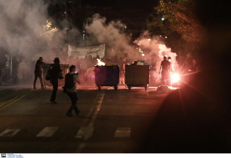 Δολοφονία Φύσσα: Σοβαρός τραυματισμός 19χρονης στο Αγρίνιο κατά την διάρκεια πορείας