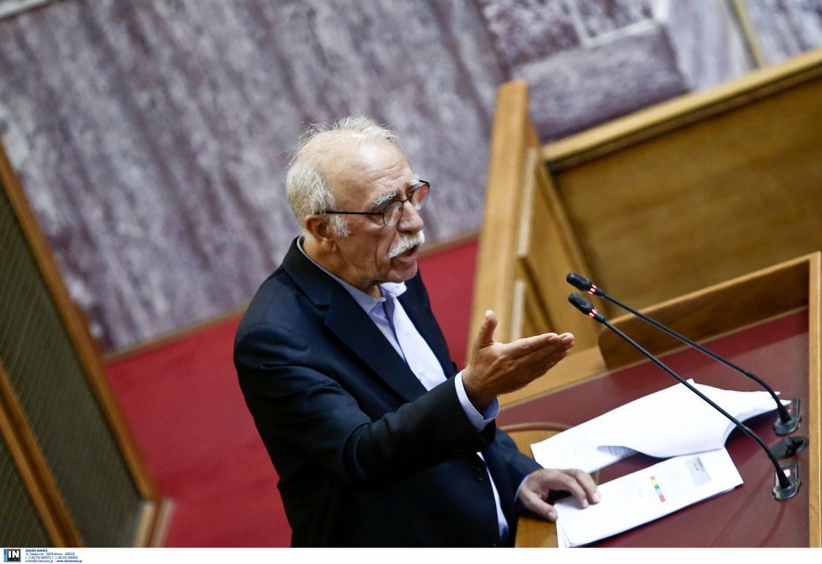 Βίτσας: Οριακή η κατάσταση σε Λέσβο, Σάμο, Χίο – Λύση η αποσυμφόρηση
