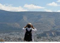 ATHENS FLYING WEEK: “Γέμισε” αεροπλάνα ο ουρανός της Αθήνας (pic)