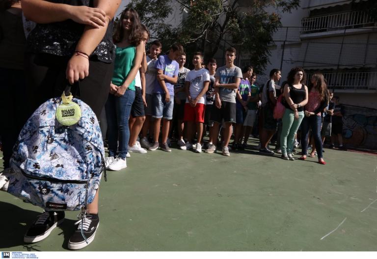 Θεσσαλονίκη: Ανεμιστήρας σε σχολείο αποκολλήθηκε και έπεσε στα κεφάλια μαθητών