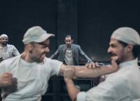 “H Kουζίνα”: Η νέα παράσταση του Γιώργου Νανούρη στο θέατρο Αποθήκη