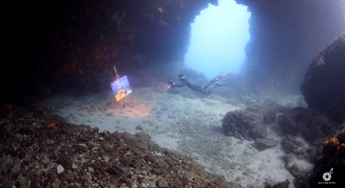 The Underwater Gallery: Η πρώτη στον κόσμο υποθαλάσσια έκθεση φωτογραφίας “με μια ανάσα” (vids)