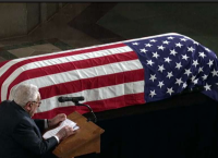 Τζον Μακέιν: Το τελευταίο “αντίο” από Μπους και Ομπάμα – “Εξαφανισμένος” ο Τραμπ