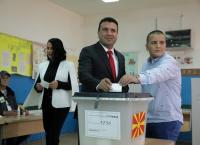 Δημοψήφισμα Σκόπια: Ο Ζάεφ δεν πάει σε εκλογές – Η συντριπτική πλειοψηφία ψήφισε “ναι”