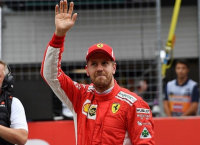 Ferrari: Διαψεύδει τα σενάρια “χωρισμού” με τον Φέτελ