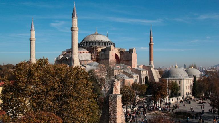 Τουρκία: Επίσημο – Παραμένει μουσείο η Αγιά Σοφιά