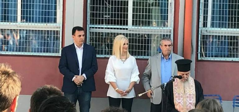ΚΑΛΗ ΣΧΟΛΙΚΗ ΧΡΟΝΙΑ: Ευχές από τον Γιώργο Καραμέρο (vid)