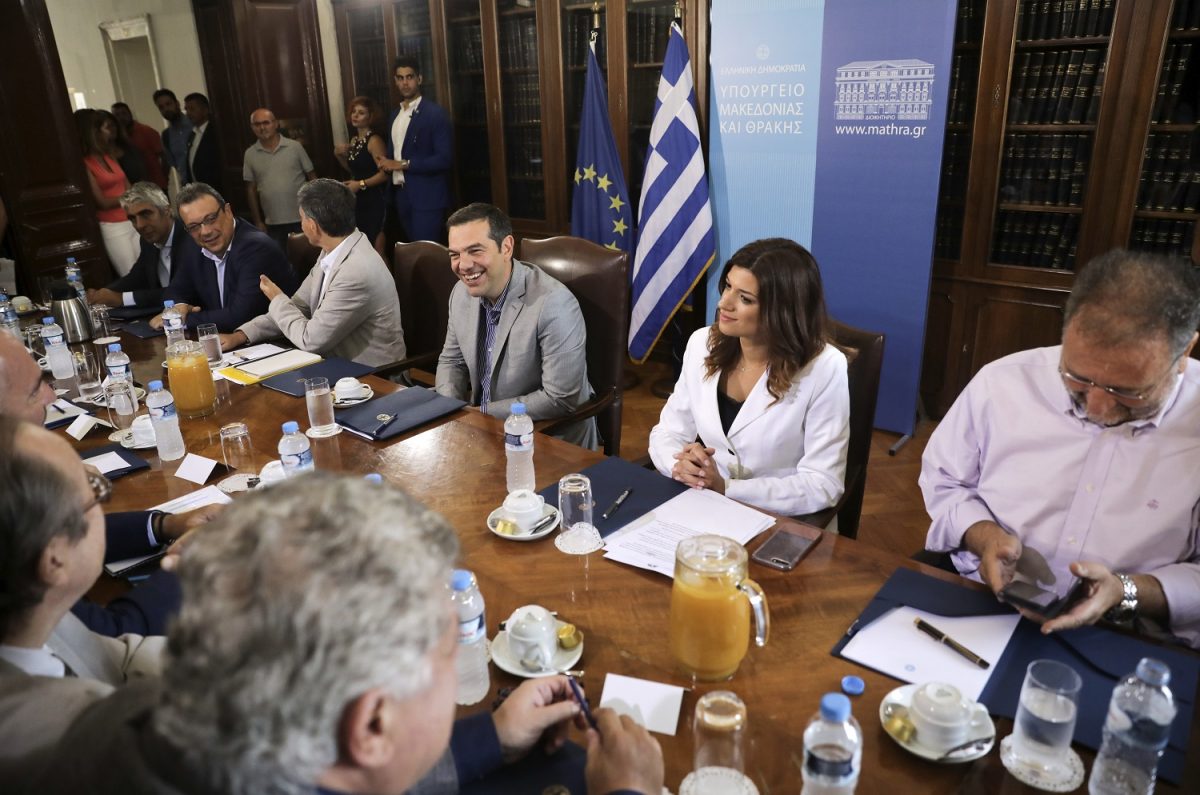 ΔΕΘ 2018: Τα χαμόγελα του Τσίπρα, η εντυπωσιακή Νοτοπούλου και ο… καφές του Τσακαλώτου (pics&vid)