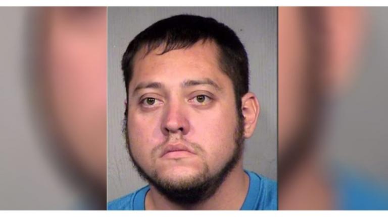 Προσποιούνταν ότι έχει σύνδρομο Down και έβαζε νοσοκόμες να τον κάνουν μπάνιο