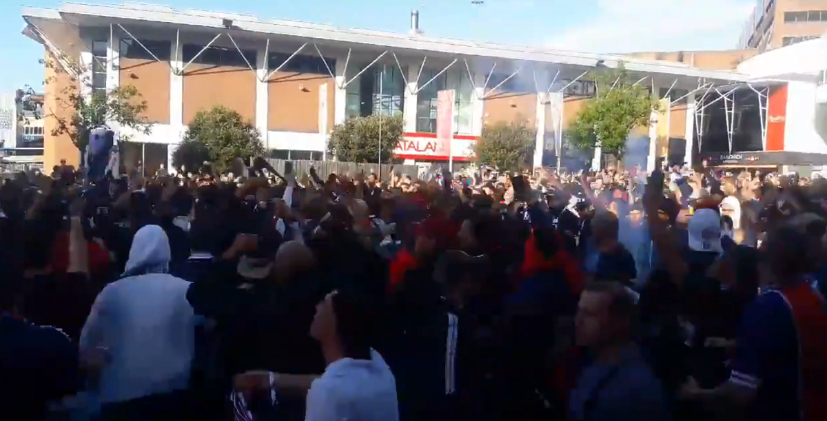 Οι οπαδοί της Παρί τα “έσπασαν” στο Λίβερπουλ