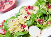 Η συνταγή της ημέρας: Ρόκα με συκομαΐδα και καρύδια