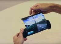 Τάμπλετ – ρολό που τυλίγεται και ξετυλίγεται σαν αρχαίος πάπυρος