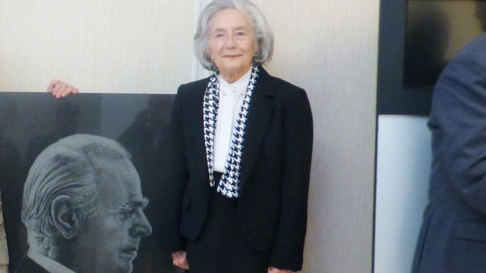 Λένα Τριανταφύλλη: Πέθανε η ιδιαιτέρα του Κωνσταντίνου Καραμανλή