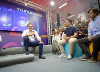 Τσίπρας σε startuppers: Η ενίσχυση της καινοτομίας πρέπει να πάει τρένο