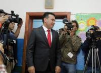 ΔΗΜΟΨΗΦΙΣΜΑ ΣΚΟΠΙΑ: Ψήφισαν Ζάεφ και Ντιμιτρόφ – Σε χαμηλά επίπεδα η προσέλευση