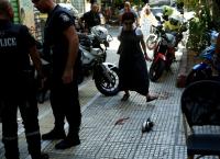 ΖΑΚ ΚΩΣΤΟΠΟΥΛΟΣ: Αναζητούν και τον 2ο άνδρα που τον κλωτσούσε