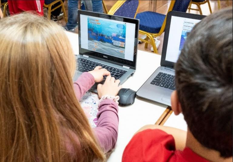 CodeAthon: Συμμετείχαν πάνω από 300 μαθητές