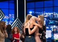 Έλντα Λάσκα: Στα όρια λιποθυμίας στον αέρα (vids)