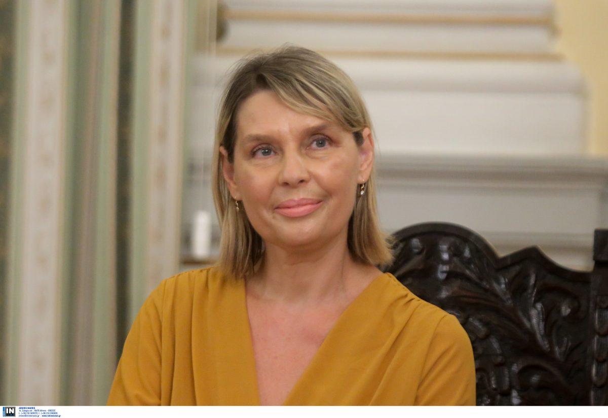 Παπακώστα: Οι μαθητές να πολεμήσουν με τα όπλα της Δημοκρατίας