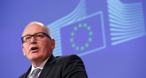 Φρανς Τίμερμανς: Ανακοίνωσε ότι θα είναι υποψήφιος για να διαδεχτεί τον Γιούνκερ