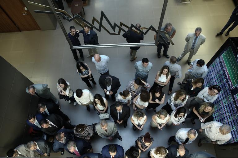 Χρηματιστήριο: “Μάτωσαν” οι τραπεζικές μετοχές