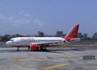 Ινδία: Αεροσκάφος της Air India χτύπησε σε τοίχο κατά την απογείωσή του αλλά η πτήση συνεχίστηκε