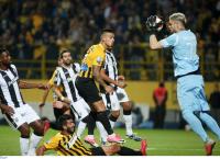 Άρης – ΠΑΟΚ: «Κηδεία» στην ιχθυόσκαλα για το διπλό στο Βικελίδης (vid)