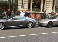 Aston Martin: Το αυτοκίνητο του Τζέιμς Μποντ στους δρόμους του Λονδίνου (pics&vid)