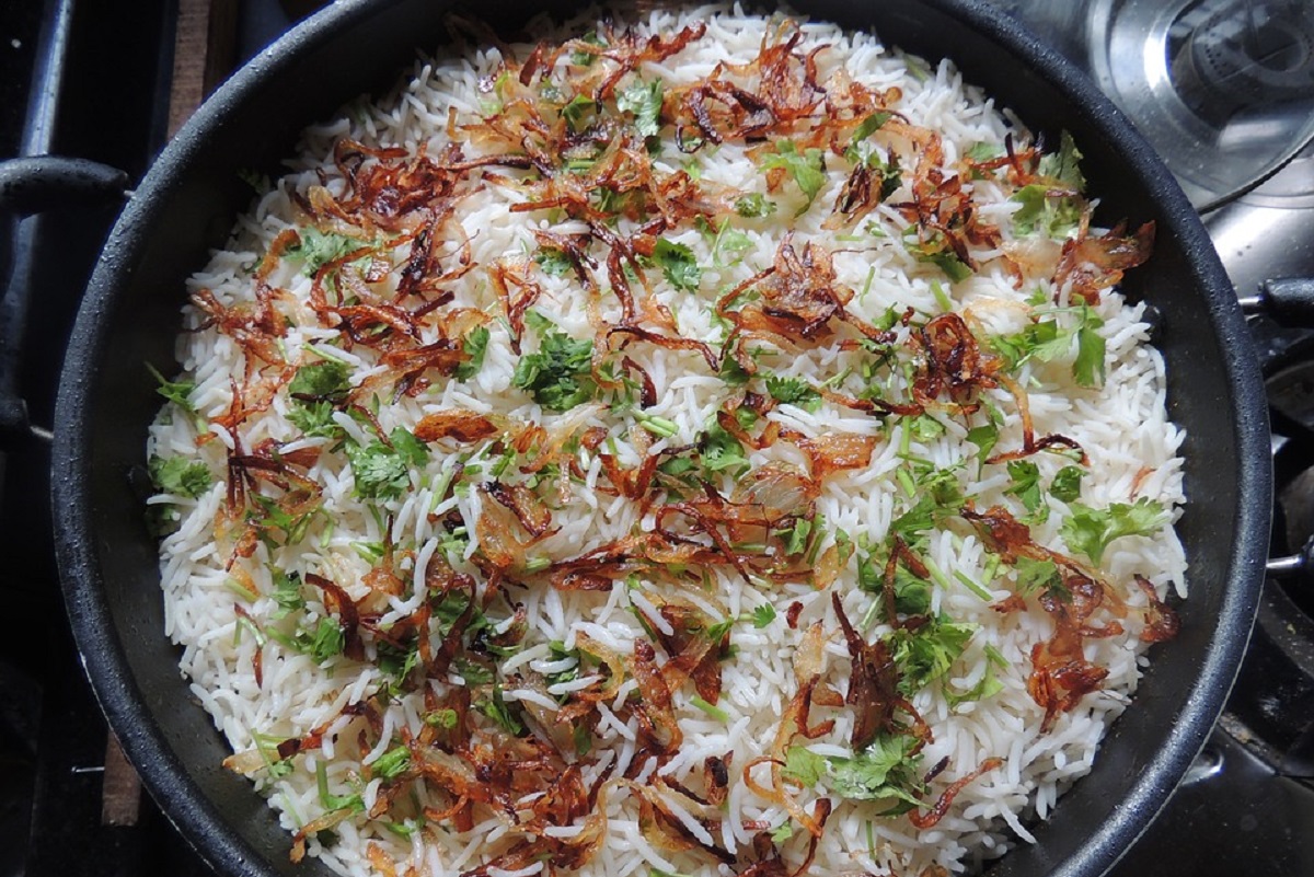 Η συνταγή της ημέρας: Ρύζι μπασμάτι με σπανάκι και κανέλα