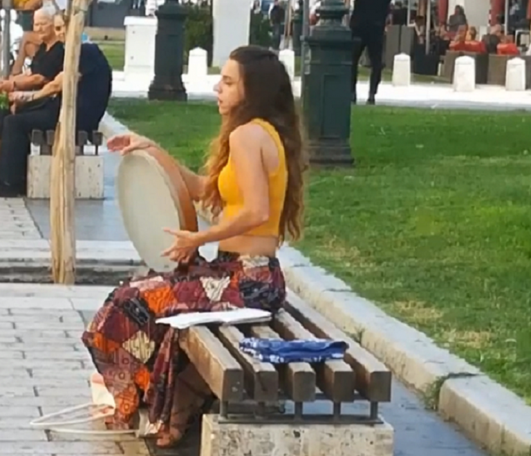 Επαιτεία: Συνελήφθη μουσικός του δρόμου στη Θεσσαλονίκη