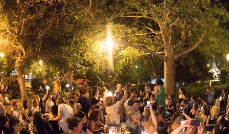 ΓΟ-ΓΟ Tasty Bar: Γίνεται 10 ετών και το γιορτάζει