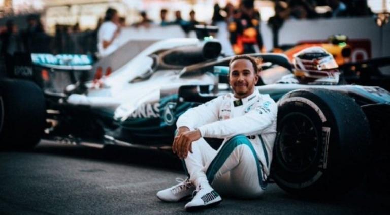 Formula 1: Άνετη επικράτηση Χάμιλτον – “Αγκαλιά” με τον τίτλο