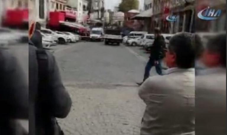 Κωνσταντινούπολη πυροβολισμοί: Ένοπλος άνοιξε πυρ σε κεντρική πλατεία
